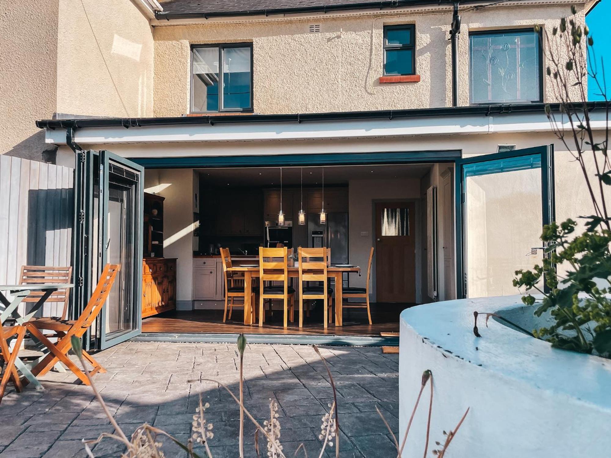 Villa Ty Fry Gardens Cardiff Exterior foto